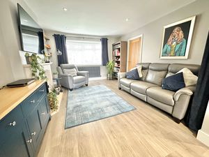 Glen Road Great Sutton